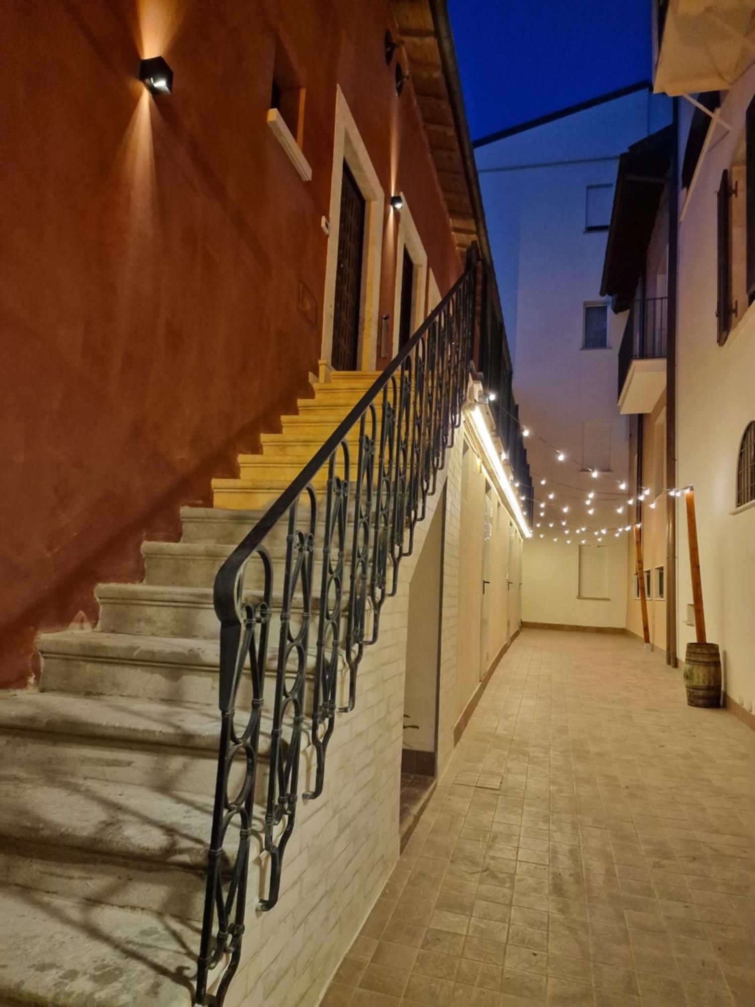 Вилла Vagabondando Travel House Л'Акуила Экстерьер фото